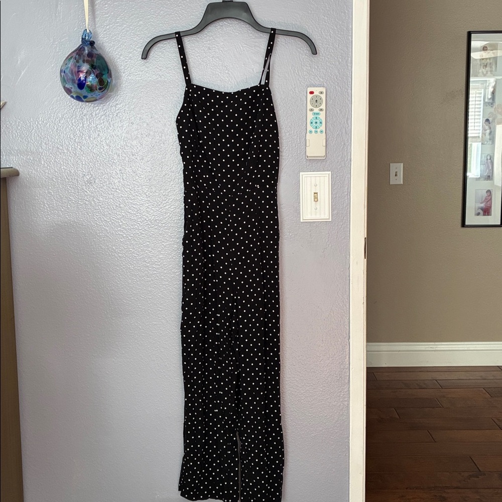 Old Navy Black and White Polka Dot capri Jumpsuit 23” inseam